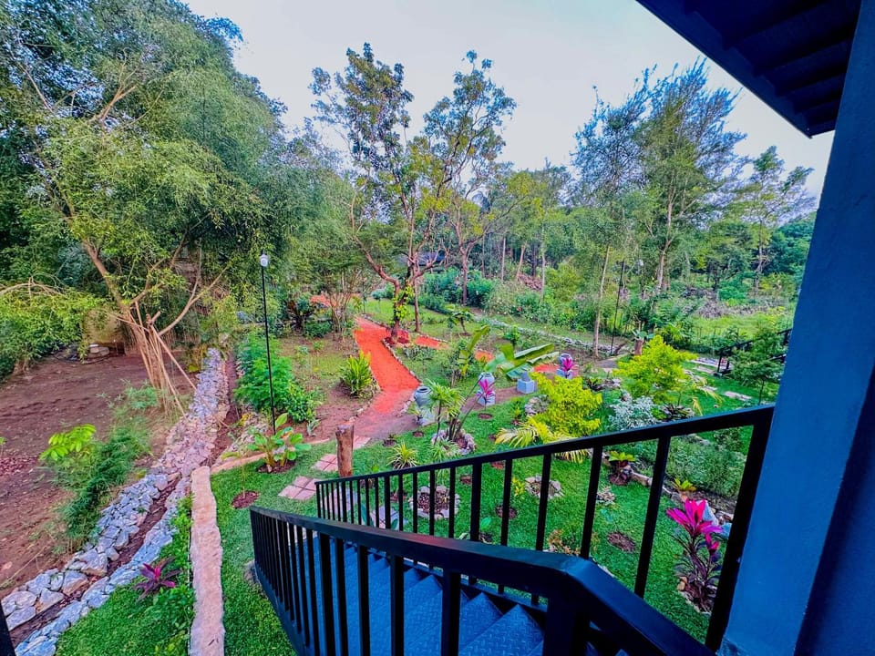 Spring, Day, Garden, View (from property/room), Balcony/Terrace, Garden view