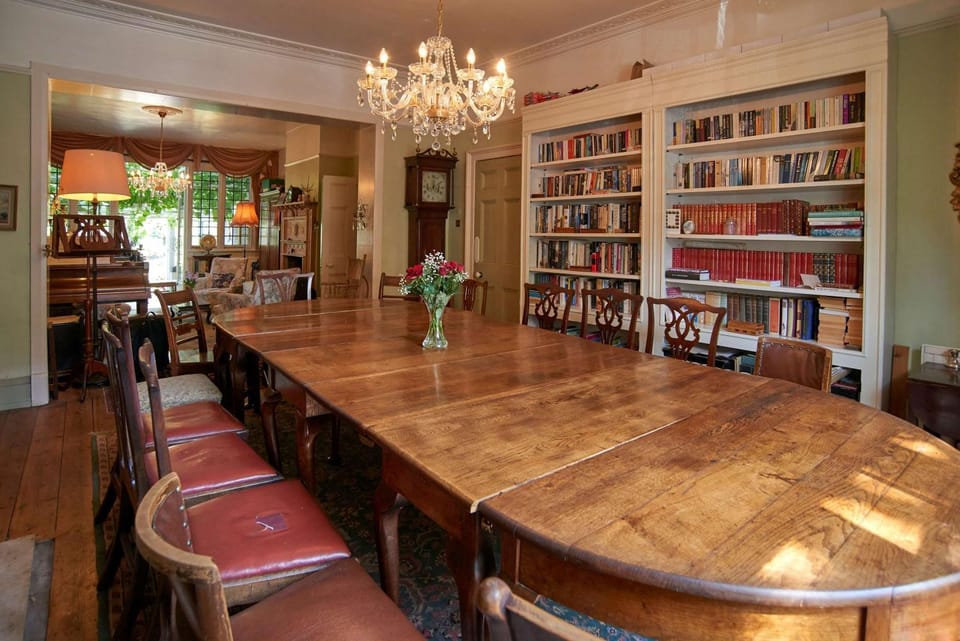 OBSERVATORY HOUSE, 9BR, NR Universal, with Pool House in Bedford