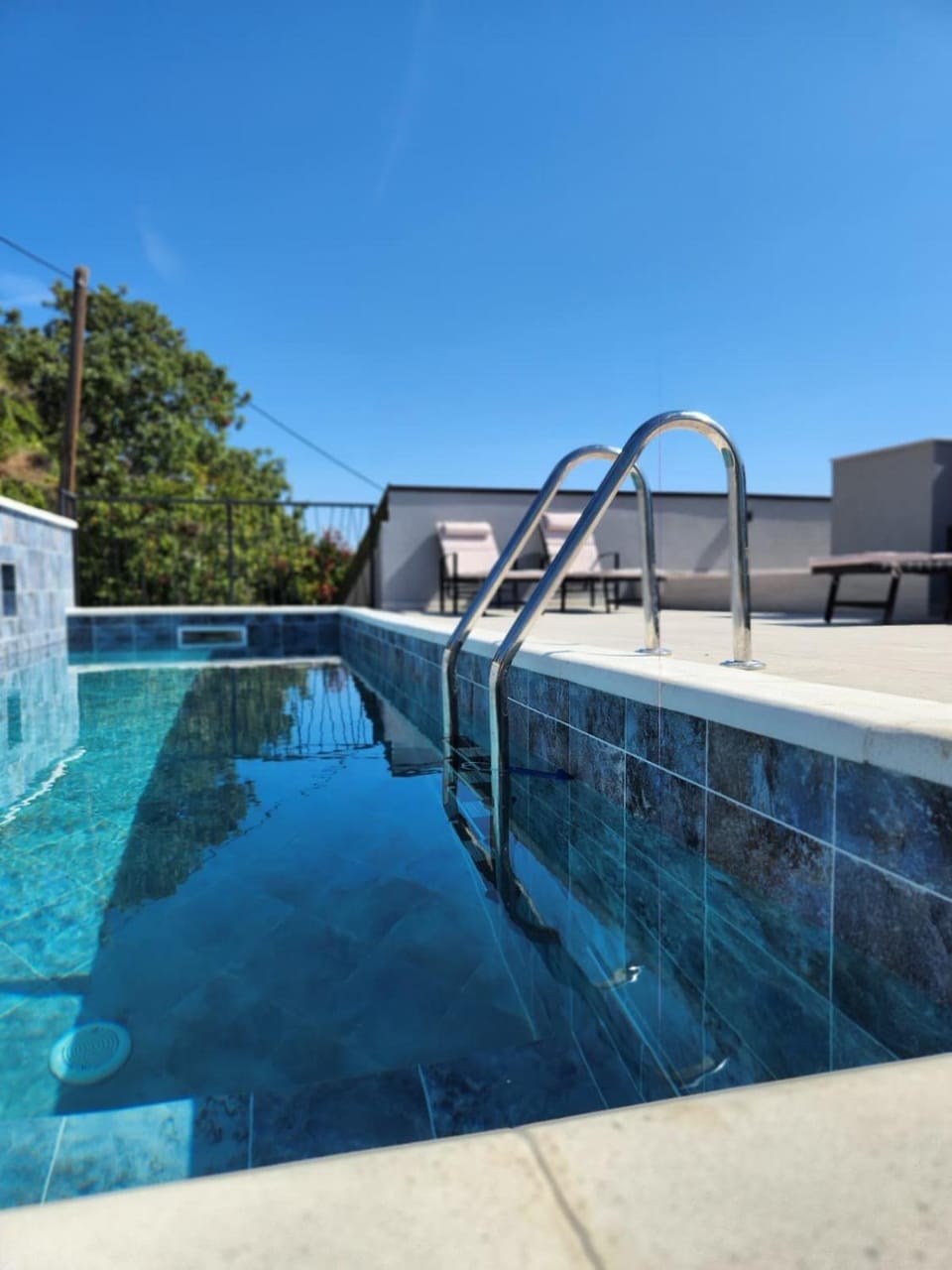 Pool view, Swimming pool, sunbed