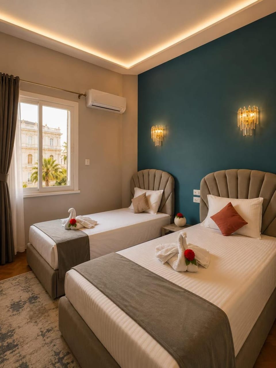 Bed, Living room, Photo of the whole room, Seating area, Bedroom, air conditioner