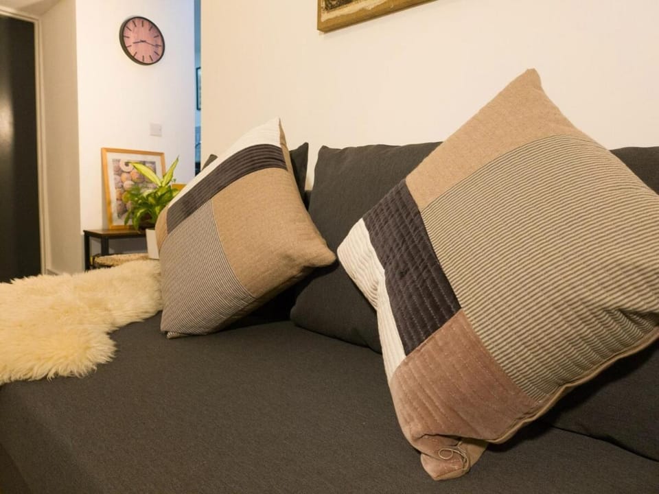Modern 3 Bedroom Apartment with Convenient Parking by Property Promise Apartment in Cardiff