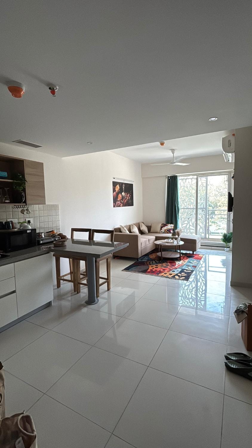 Luminara Suites Couple friendly Expo Mart Apartment in Noida