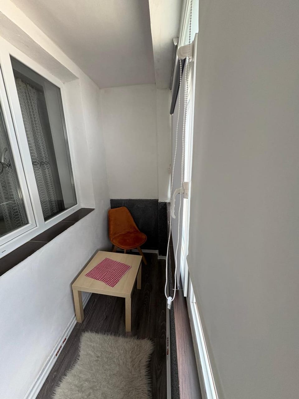 Seating area, City view, Landmark view, Mountain view, River view, Street view