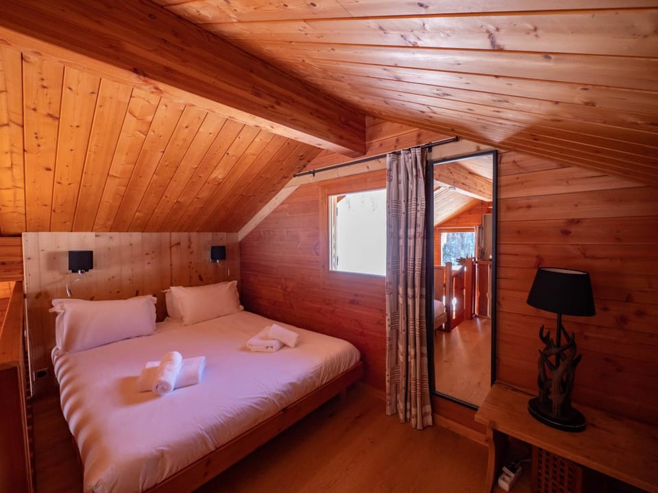 Chalet Petit Ours Chalet in Isola