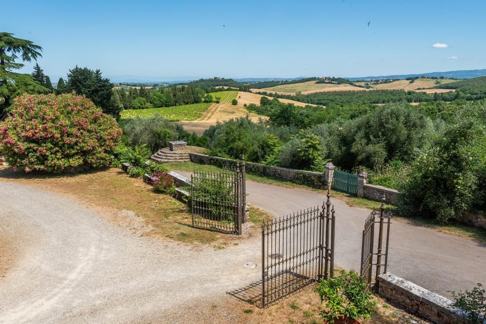 Tenuta Bichi Borghesi Apartment in Tuscany
