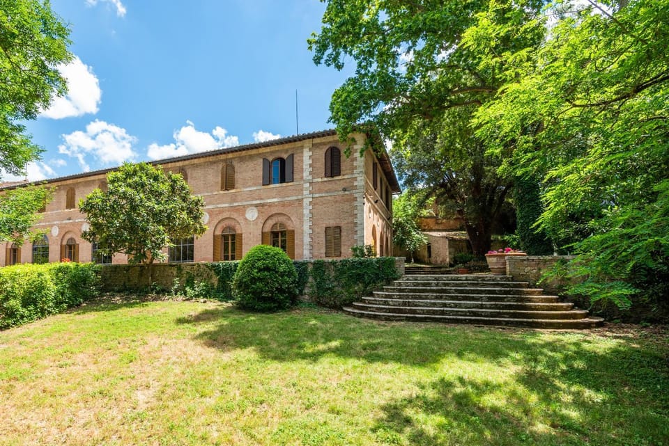 Tenuta Bichi Borghesi Apartment in Tuscany