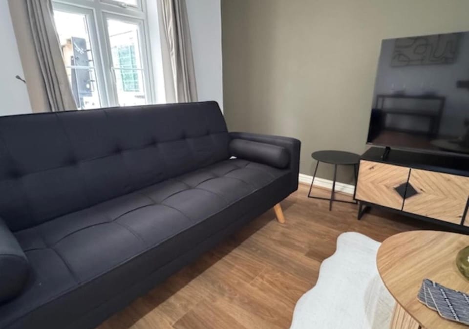 NEW Contractor M40, A46 Driveway Parking House in Warwick