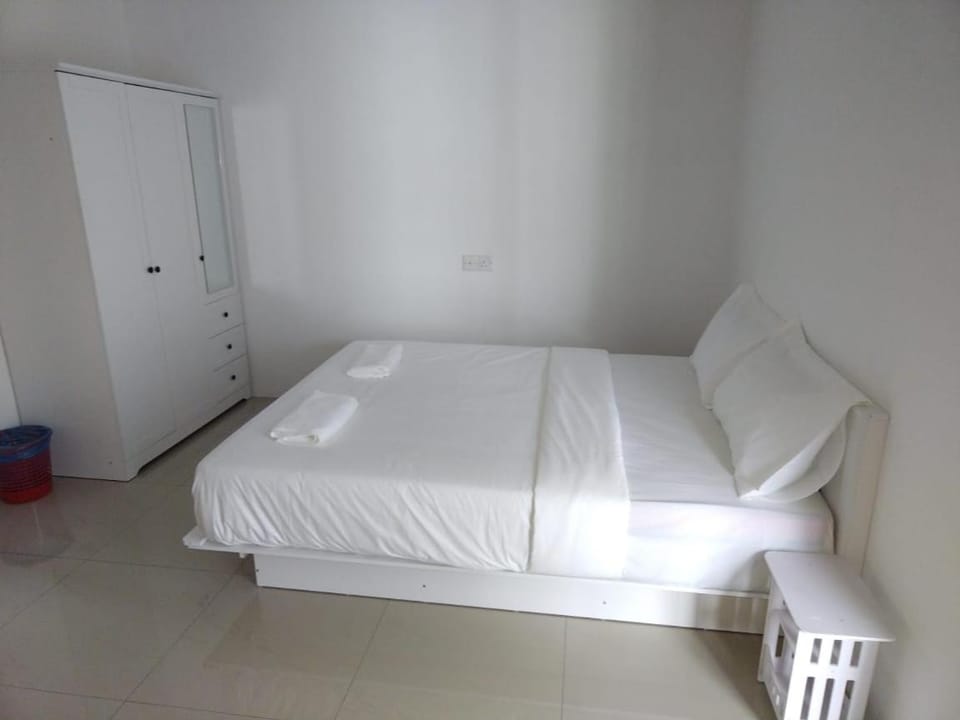 Pusing Semi-Detached Holiday House House in Perak Tengah District