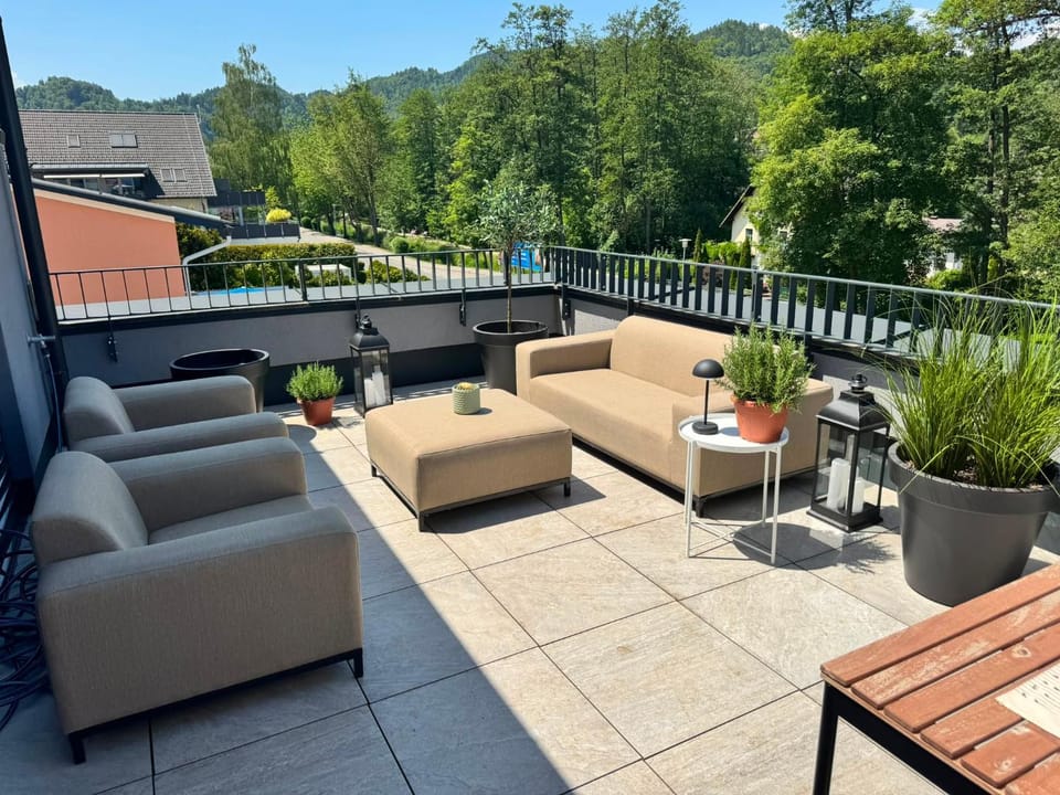 Garden, View (from property/room), Balcony/Terrace, Seating area
