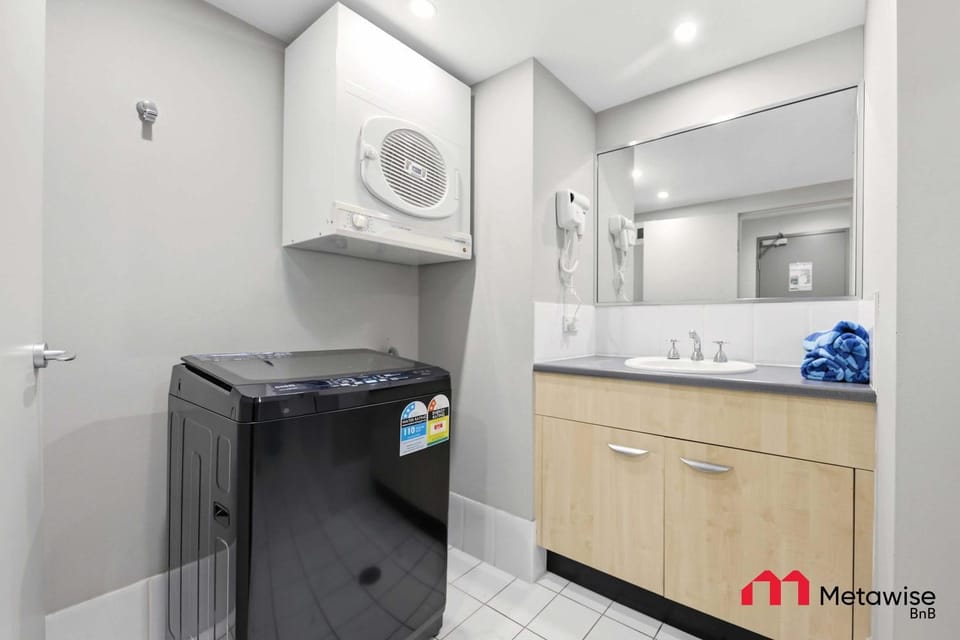 MetaWiseBnB Cronulla Beach Walk to Train & Shops 1 Apartment in Sydney
