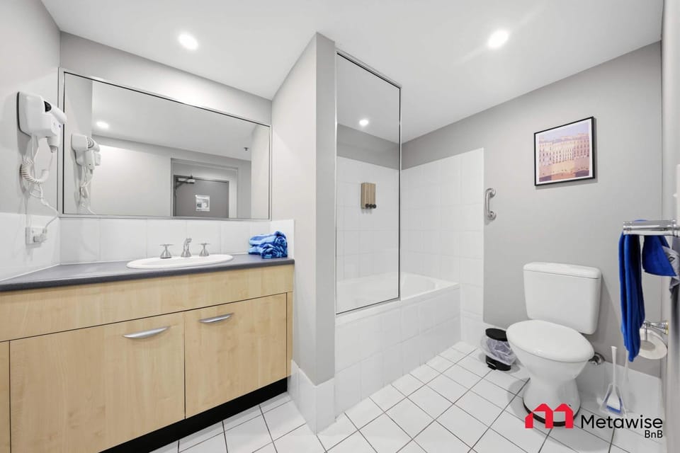 MetaWiseBnB Cronulla Beach Walk to Train & Shops 1 Apartment in Sydney