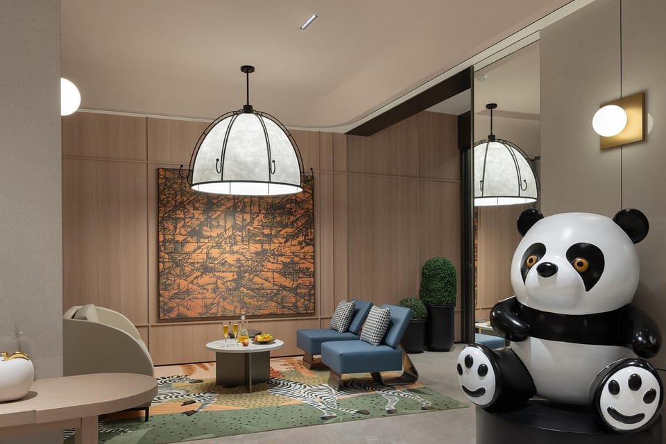 Communal lounge/ TV room, Lobby or reception, Seating area