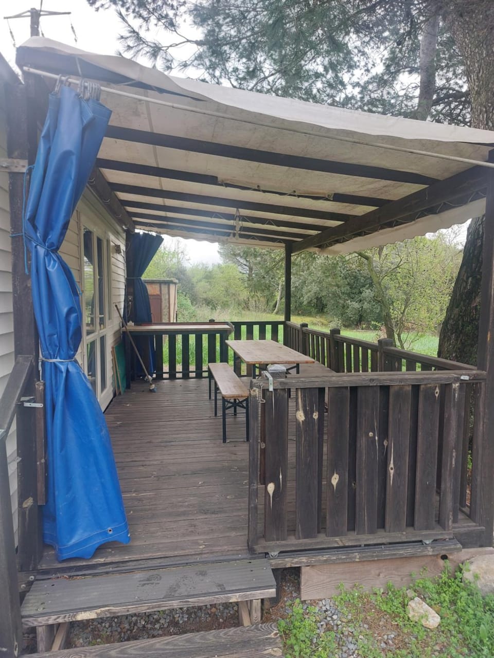 Bungalow climatisé dans pinede Campground/ 
RV Resort in Occitanie