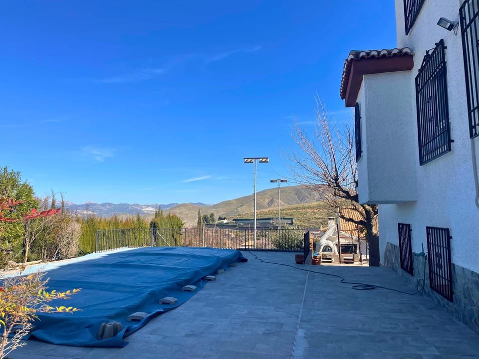 Day, Neighbourhood, Natural landscape, Garden, Mountain view