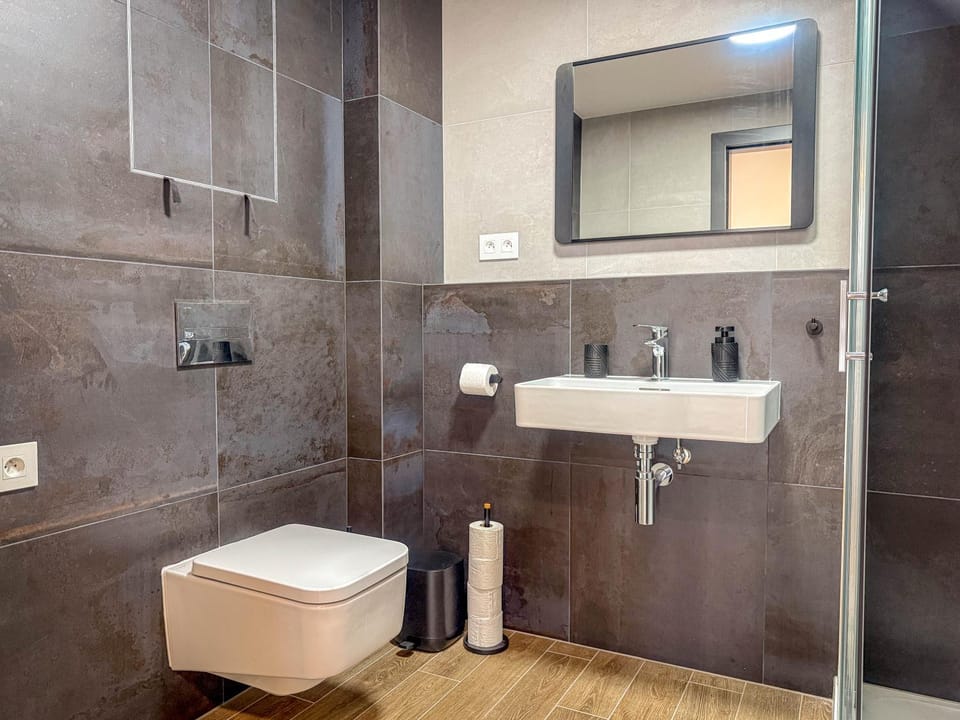 Toilet, Bathroom