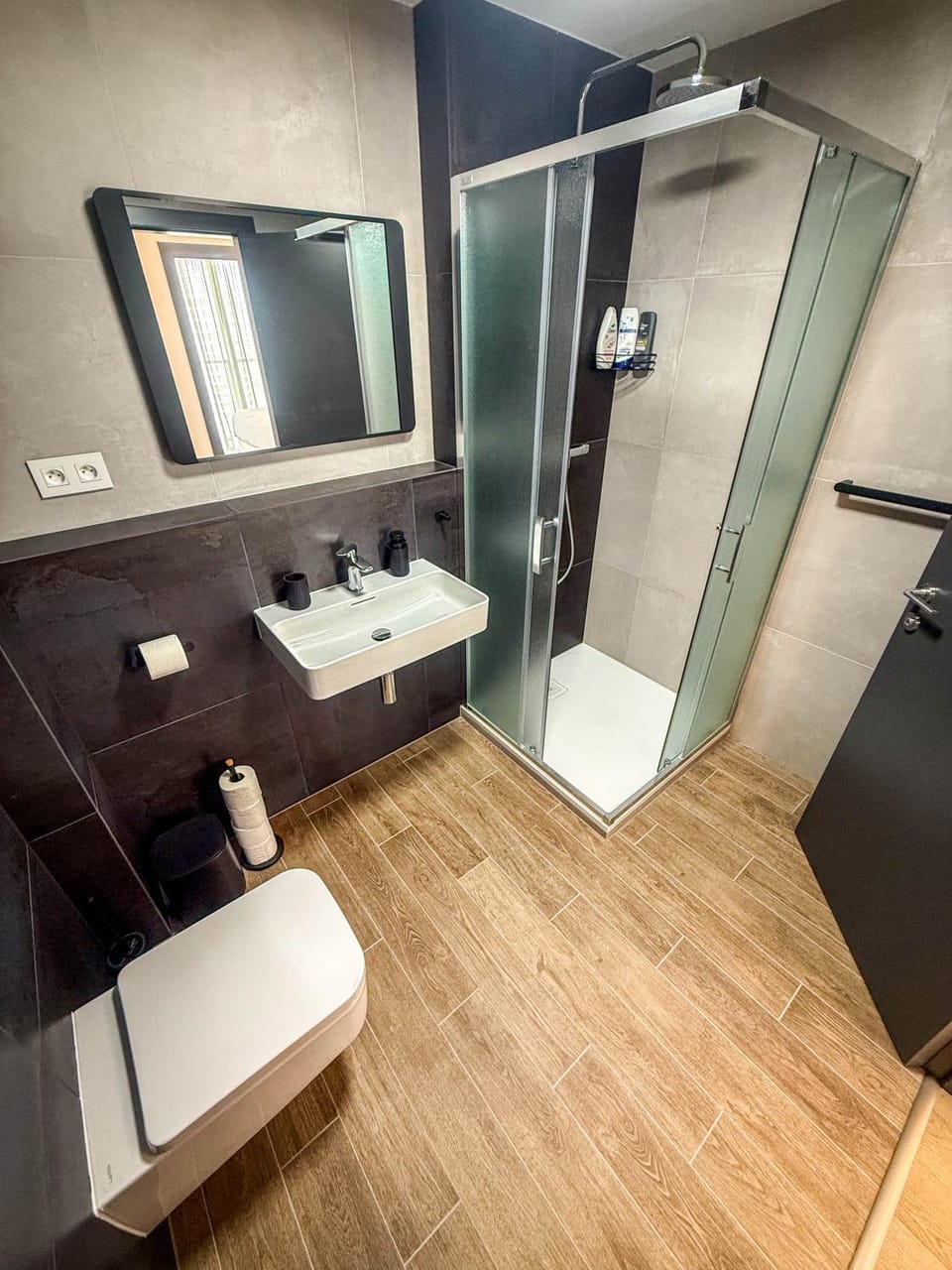 Shower, Toilet, Bathroom