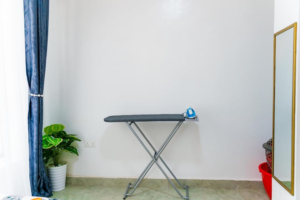 Bedroom, flat iron