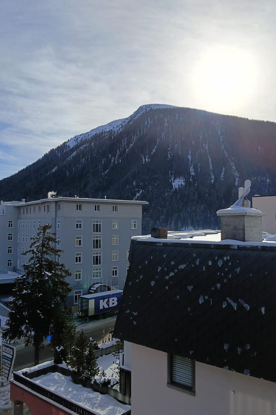 Luxury Penthouse 4 Bedroom 8 Min walk to WEF Davos Apartment in Nidwalden
