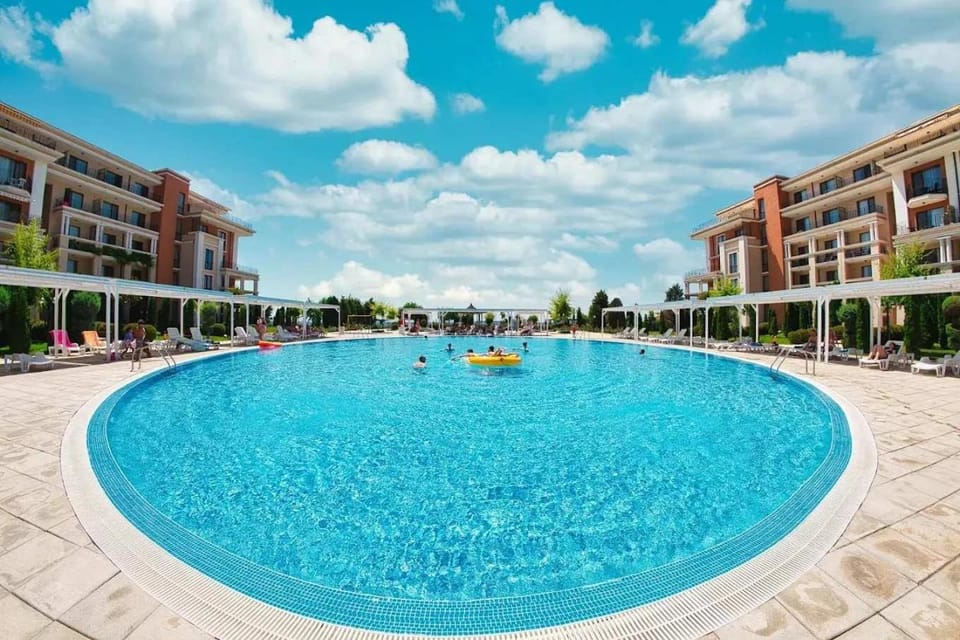 Property building, Pool view, Swimming pool