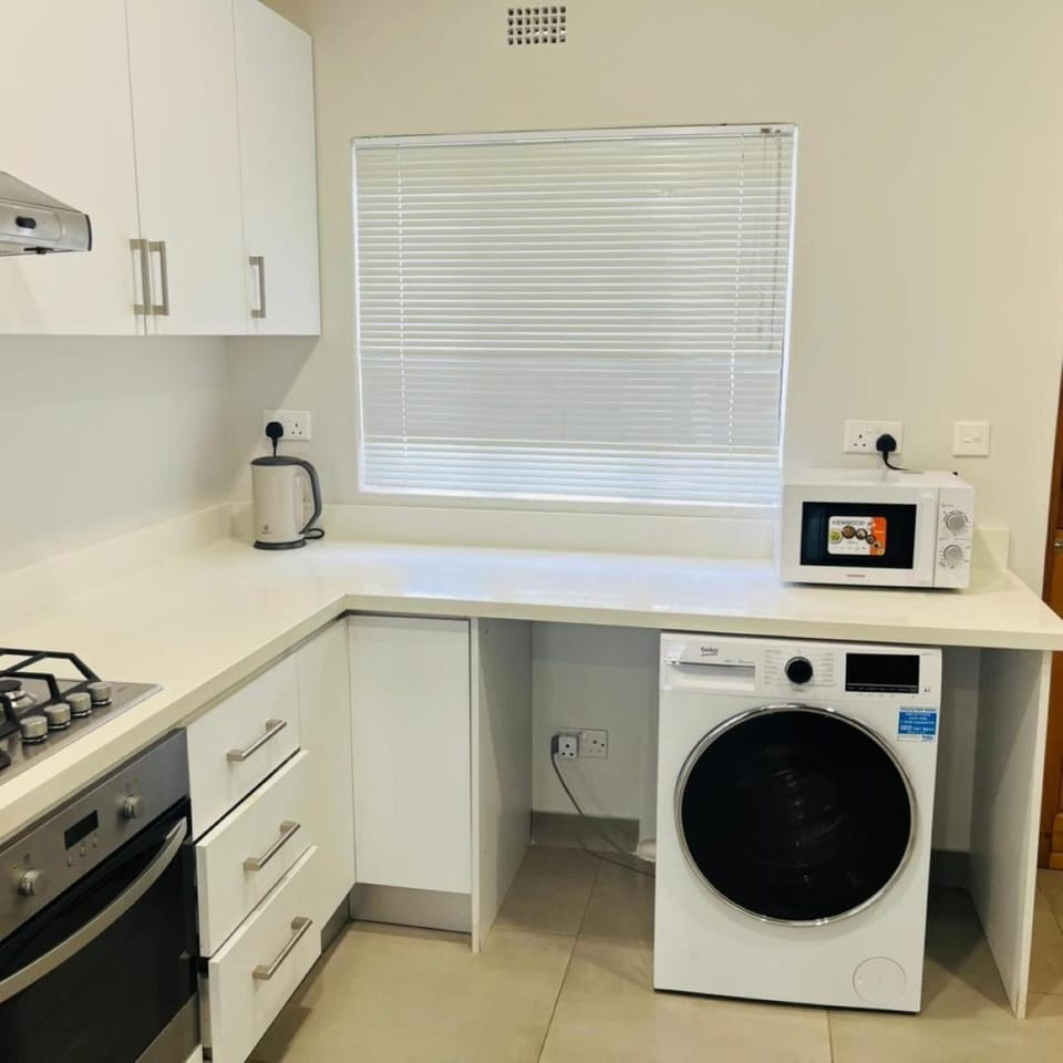 Kitchen or kitchenette, kitchen, kitchen
