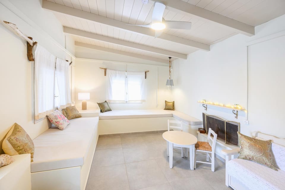 Thapsa Beach House House in Euboea