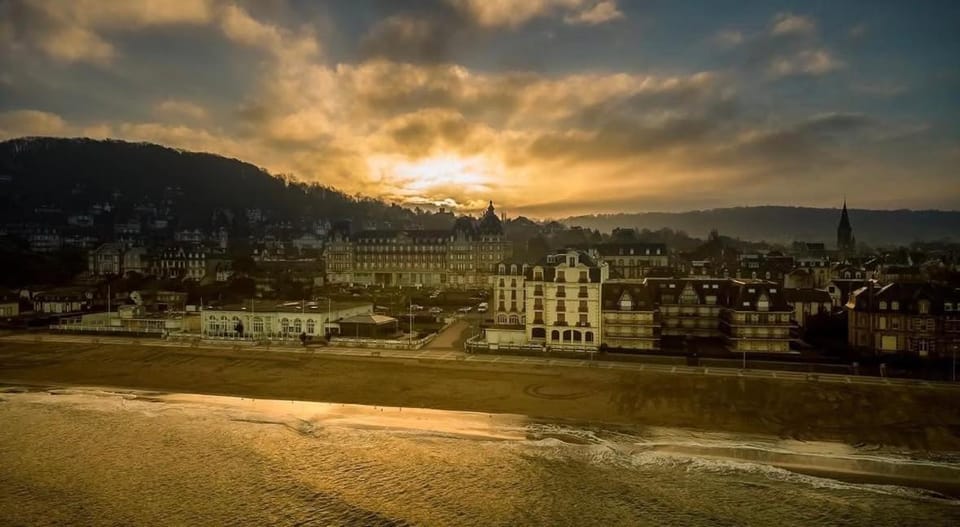 La Perle Houlgate with Spa and Beach Apartment in Houlgate