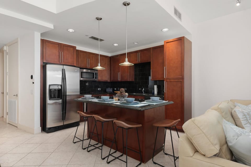 Kitchen or kitchenette, kitchen