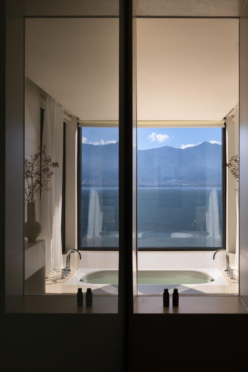 大理M半山Villa海景美墅 Bed and Breakfast in China