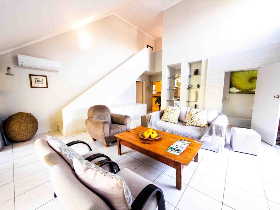 Beach Forest Lodge - Milkwood Apartment in Dolphin Coast