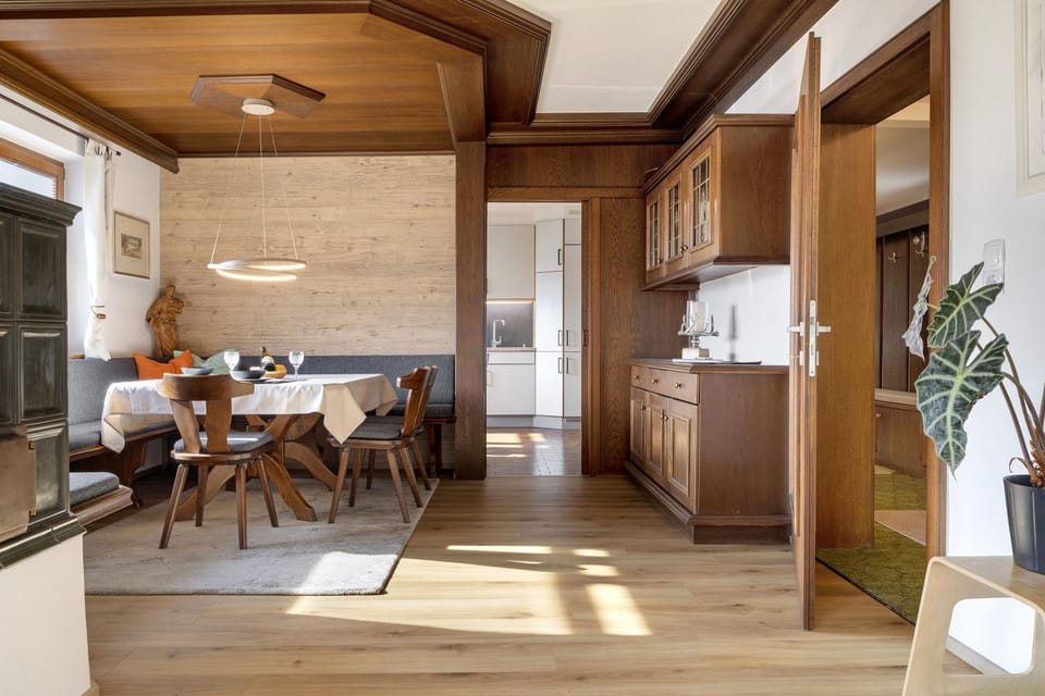 Property building, Kitchen or kitchenette, Living room