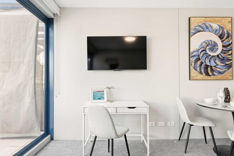 TV and multimedia, Dining area