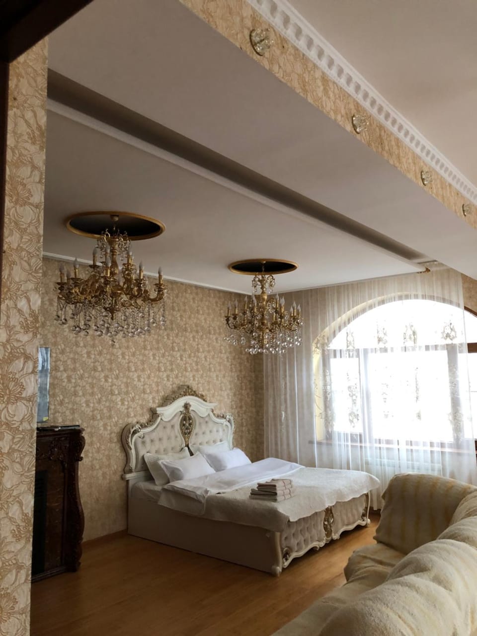 4-Bedroom Family Cottage in Almaty House in Almaty