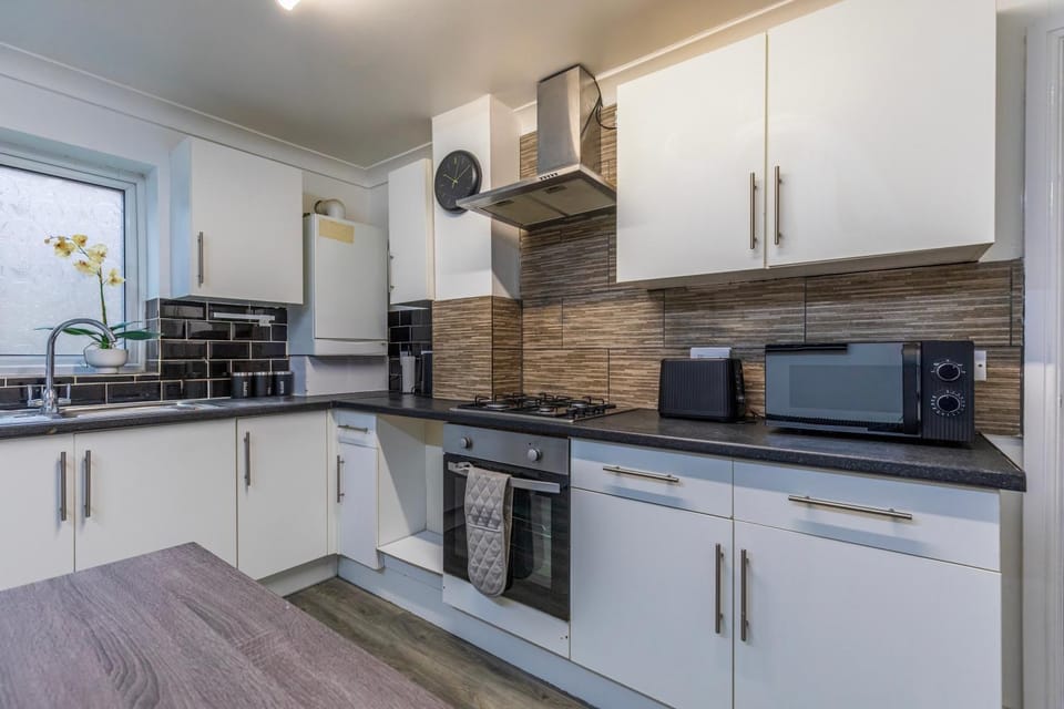 2 bed, sleeps 4 - free parking - great location! Apartment in Southampton