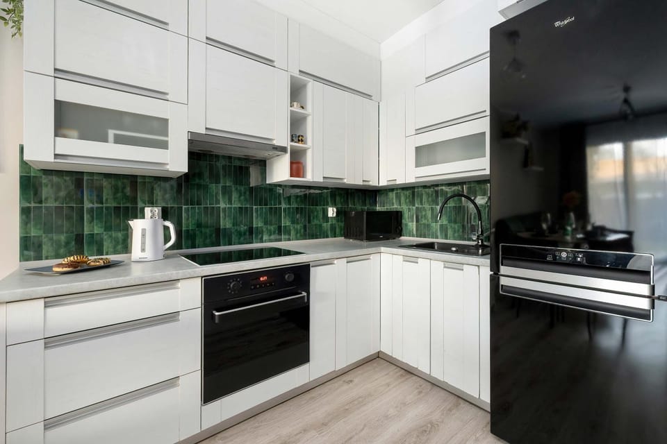 Coffee/tea facilities, Kitchen or kitchenette, oven, pet friendly, stove