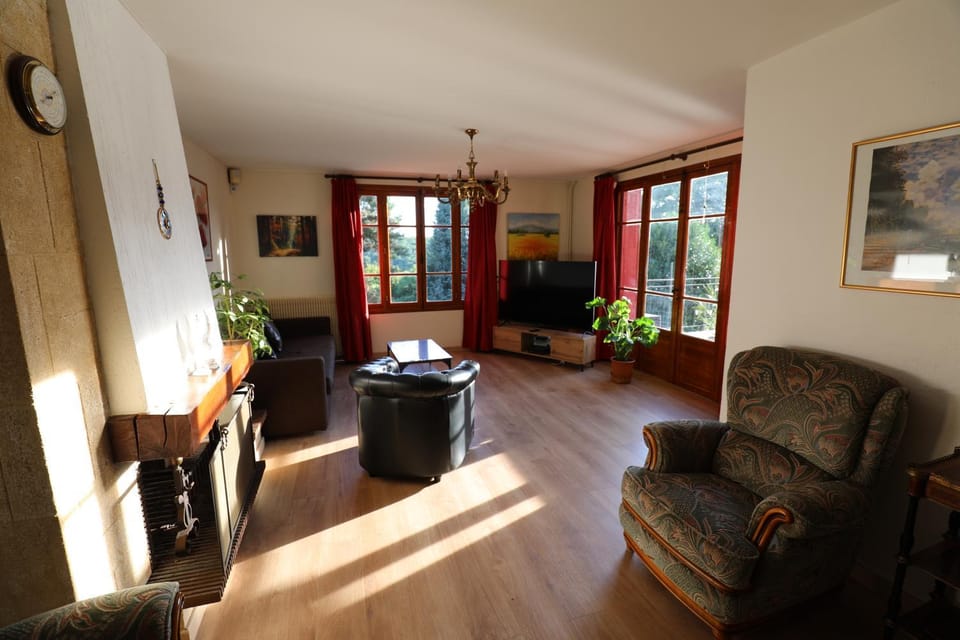 TV and multimedia, Living room, Seating area