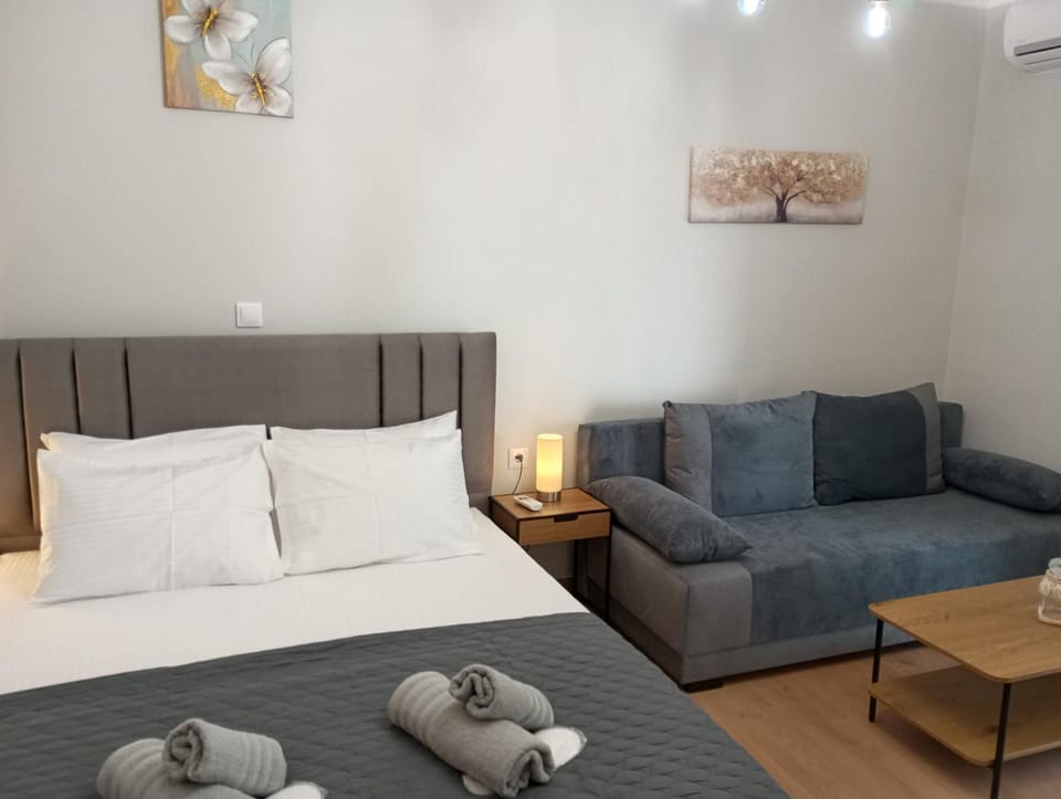 Living room, Bedroom