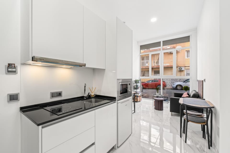Kitchen or kitchenette, Living room