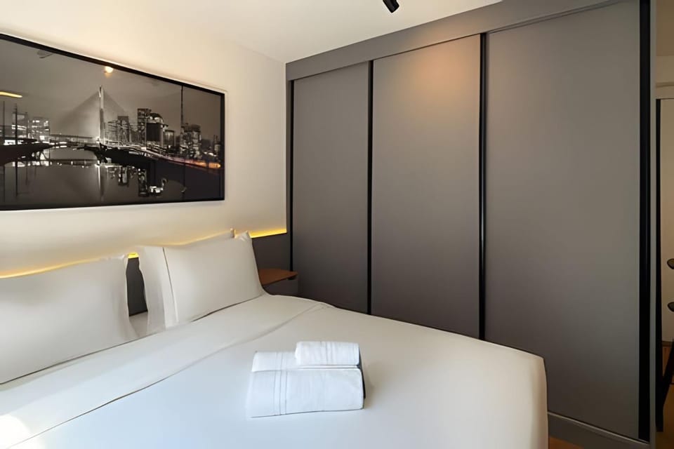 Bed, Bedroom, towels, wardrobe