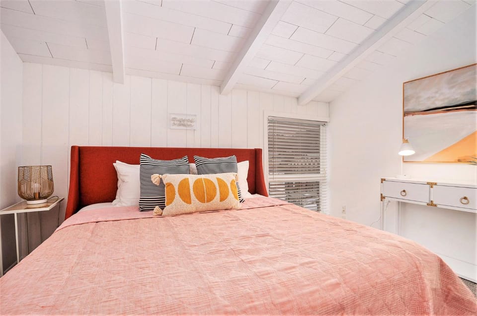 Riverside Suites Apartment in Saugatuck