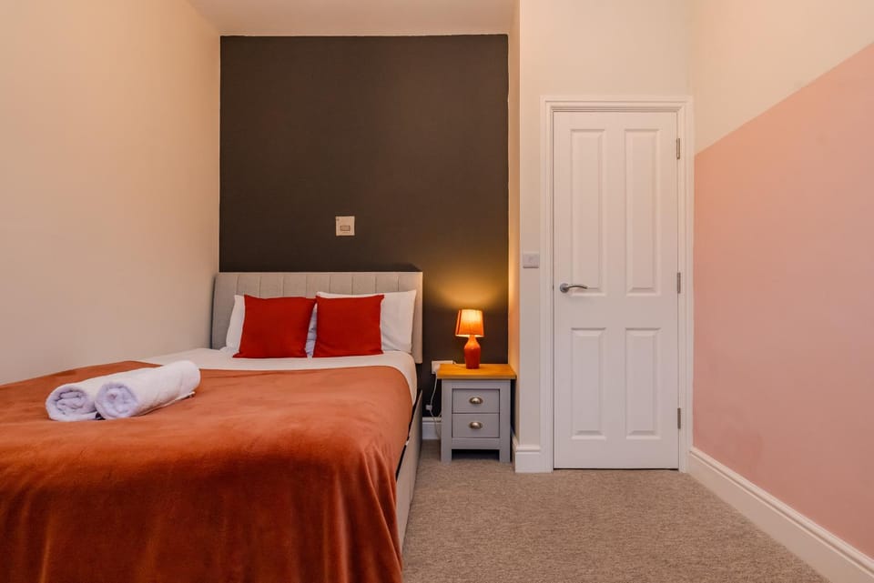 Beautiful 2 Bedroom Next to Brighton Pavilion Apartment in Brighton