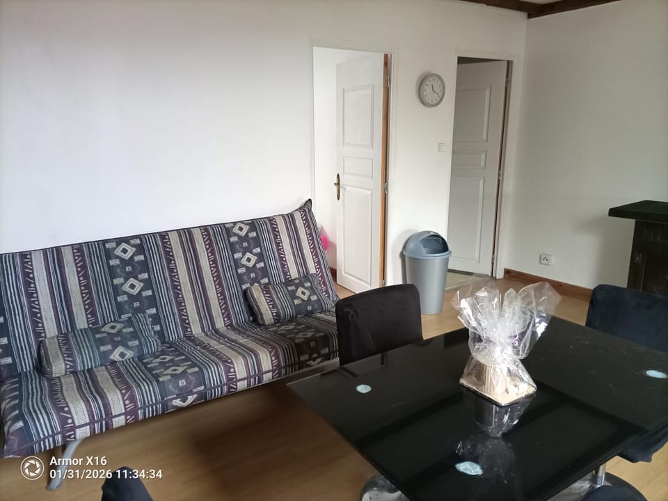 Un pied-à-terre rudimentaire Apartment in Normandy