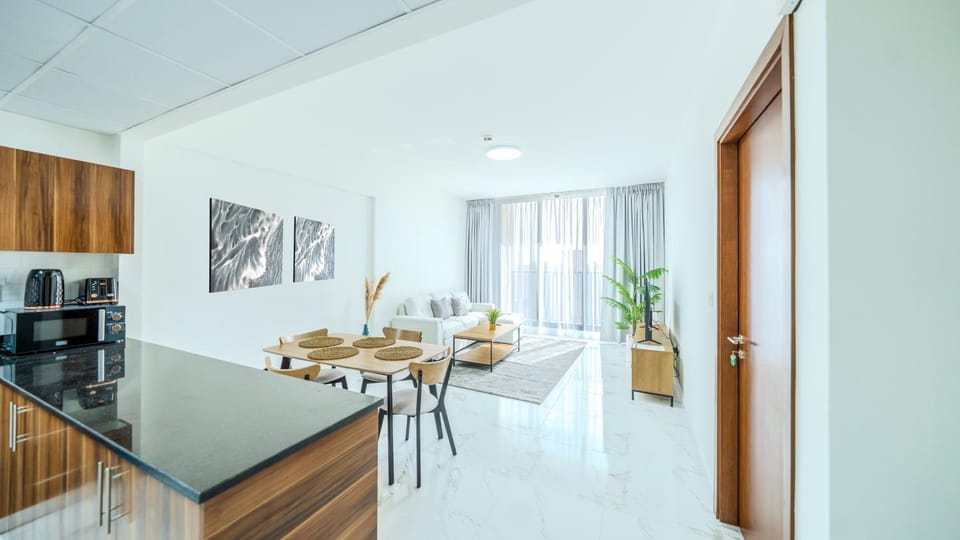 Bright & Stylish 1BR in Marina Al Hamra Village Apartment in Ras al Khaimah