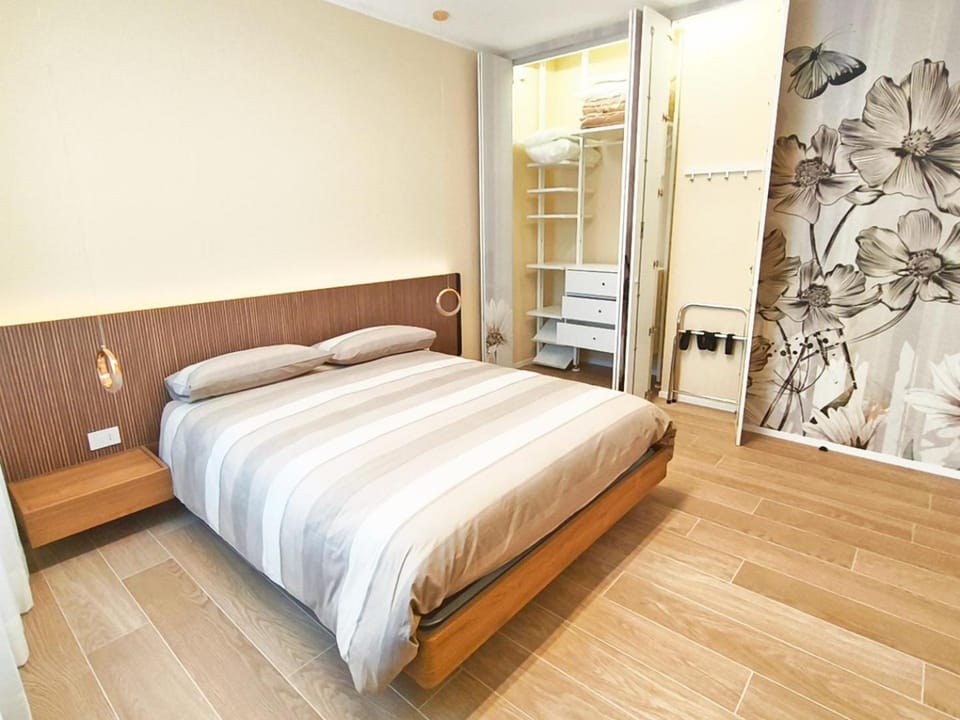 Bed, Bedroom, wardrobe