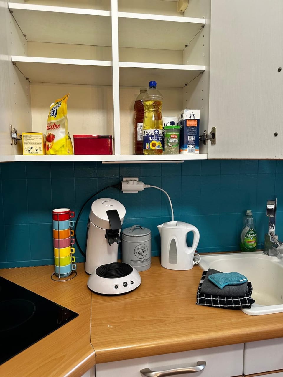 Coffee/tea facilities, kitchen