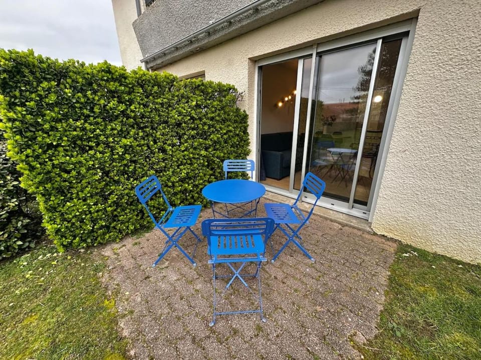 Property building, Patio