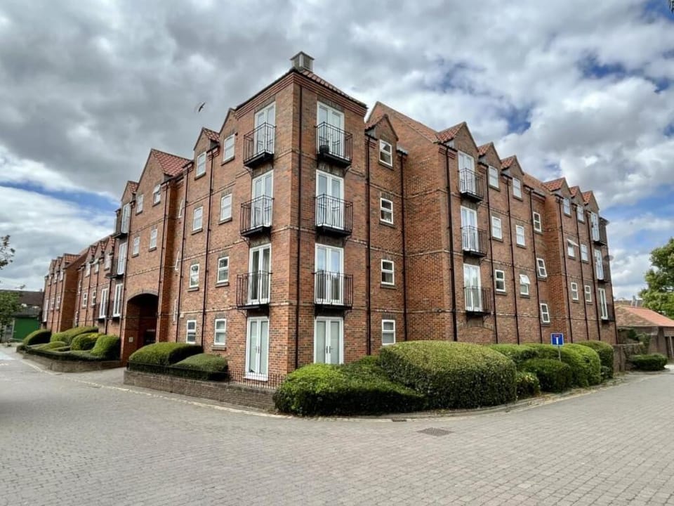 Luxury 2 Bed Apartment Central Yarm Apartment in England