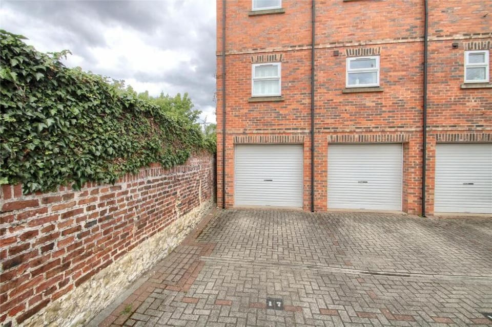 Luxury 2 Bed Apartment Central Yarm Apartment in England