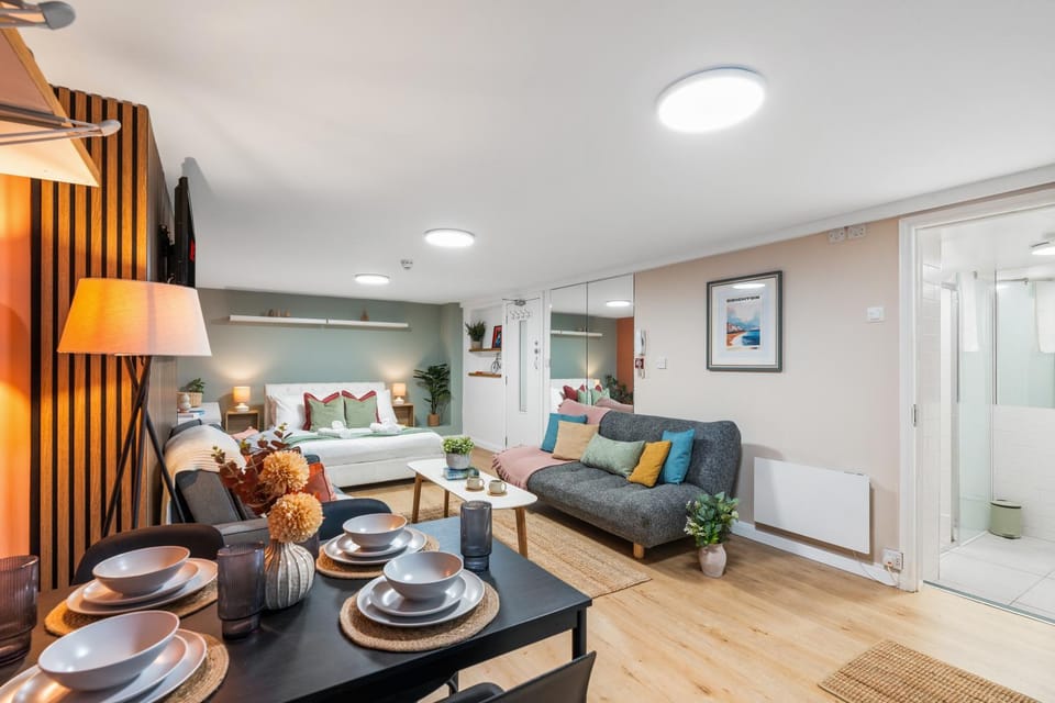 Heart of North Laine - Stylish Bond Street Studio Apartment in Brighton