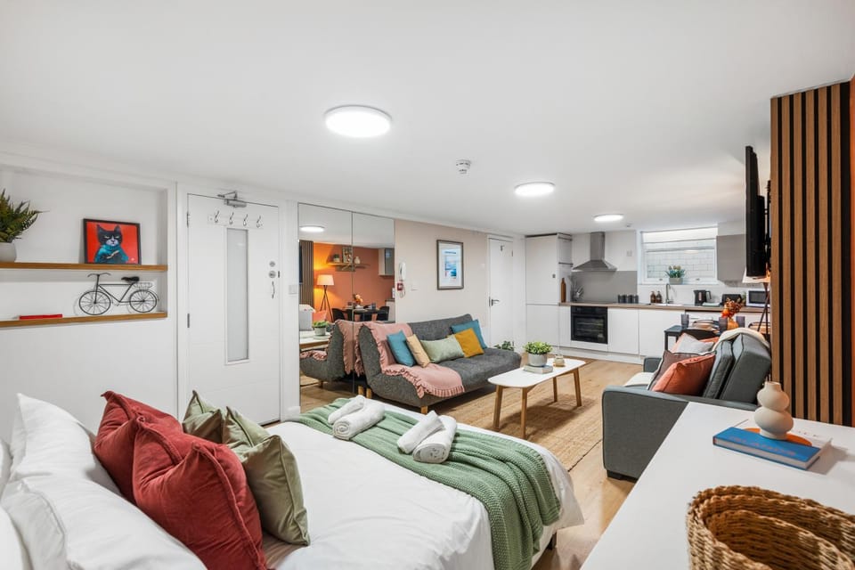 Heart of North Laine - Stylish Bond Street Studio Apartment in Brighton