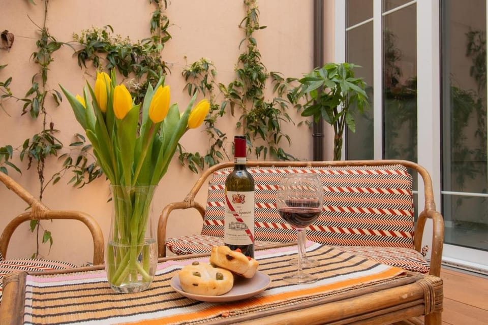 Private Parking in Chinatown - Bright Pearl Milano Apartment in Milan